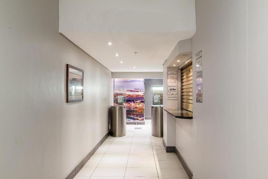 U Private In Gardens Centre * Kapstadt